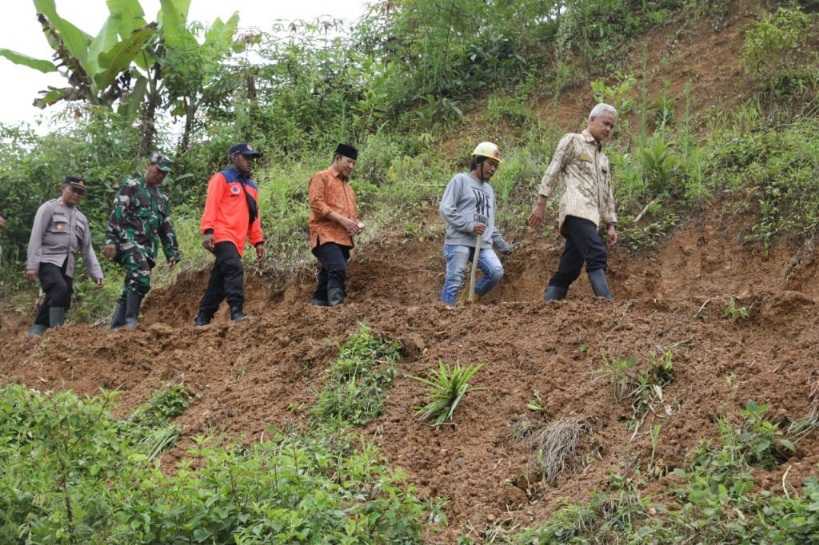 Jalan Alternatif Banyumas Brebes Yang Putus Diupayakan Jembatan Sementara