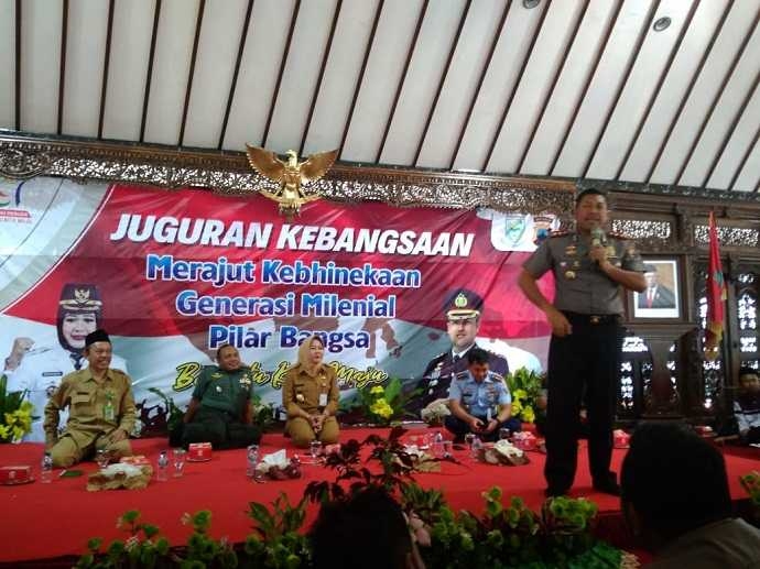 JUGURAN KEBANGSAAN: Polres Purbalingga menggelar acara Juguran Kebangsaan di Pendapa Dipokusumo Purbalingga dalam rangka Hari Sumpah Pemuda, Senin (28/10).