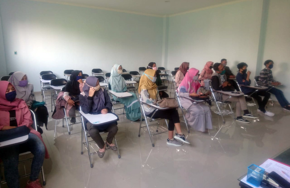 PERTEMUAN DENGAN MAHASISWA:Suasana pertemuan sekaligus pengarahan dengan perwakilan mahasiswa SWU untuk mendengar masukan terkait persiapan penerapan new normal di kampus tersebut, Kamis (11/6) lalu.(SB/dok)