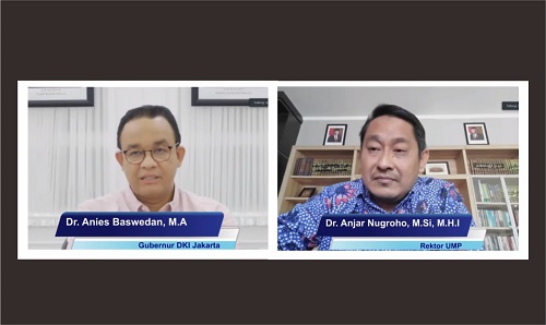 NARASUMBER ONLINE : Rektor UMP, Dr Anjar Nugroho saat tampil bersama Gubernur DKI Jakarta, Dr Anis Bawesdan, sebagai narasumber pada acara  silaturahmi nasional keluarga alumni Pascasarjana UMY secara online, Sabtu (27/6). (SB/dok)