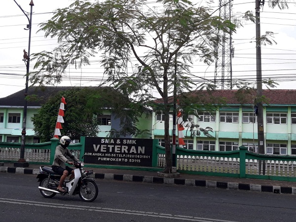 ASET SMA/SMK VETERAN: Aset SMA/SMK Veteran di Jl dokter Angka Purwokerto tercatat resmi masih menjadi milik Yayasan Karya Dharma (YKD) Banyumas 1980. (SB/Agus Wahyudi)