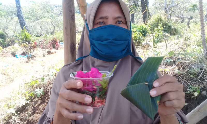 Penjual Bunga Tabur Bermunculan Jelang Ramadan