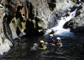 Aktifitas Susur Sungai (Canyoning) di Baturraden